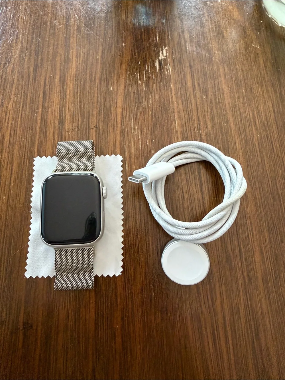 Apple Smartwatch series 9 golden edition